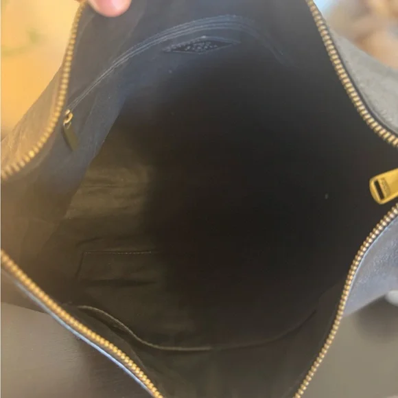 🔑 Fossil Black Leather Hobo Bag with Gold Buckles - Picture 5 of 8